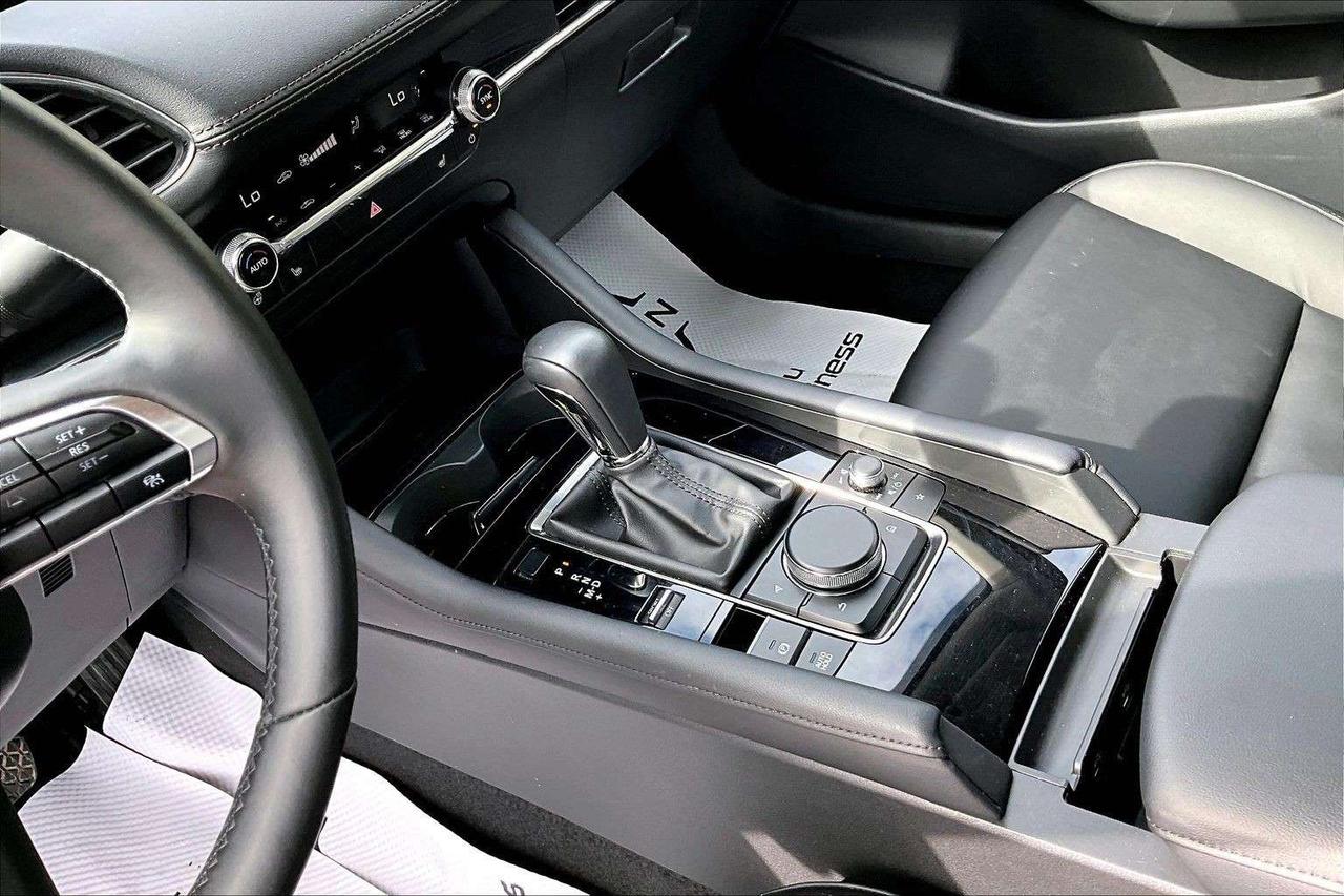 2025 Mazda 3 GS AWD / LEATHER / 1 OWNER Photo