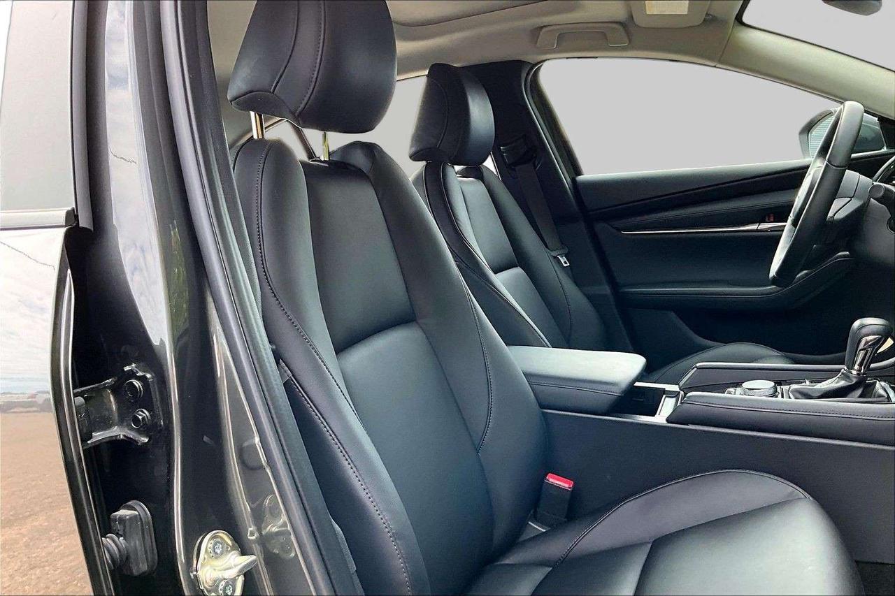 2025 Mazda 3 GS AWD / LEATHER / 1 OWNER Photo