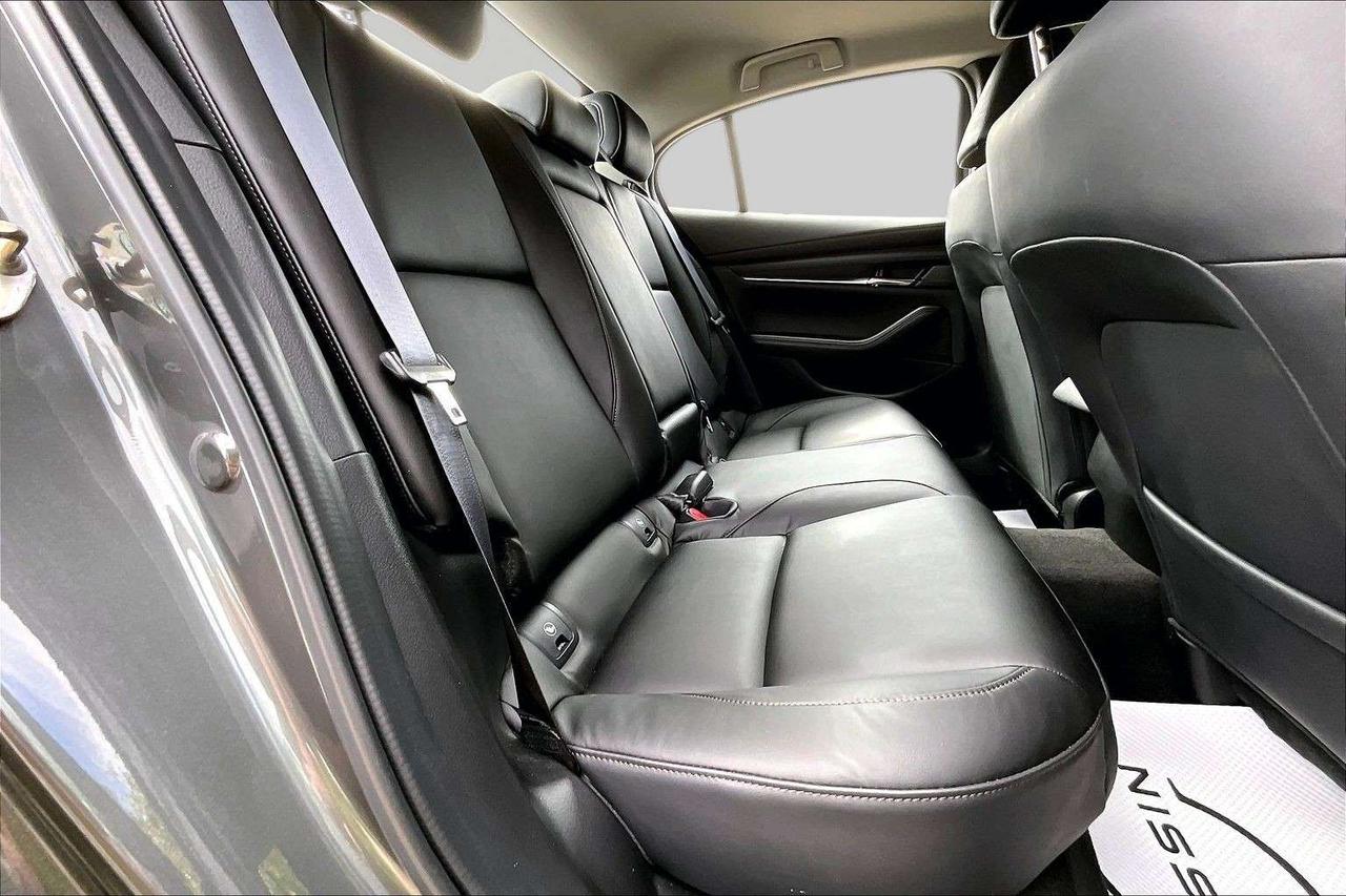 2025 Mazda 3 GS AWD / LEATHER / 1 OWNER Photo