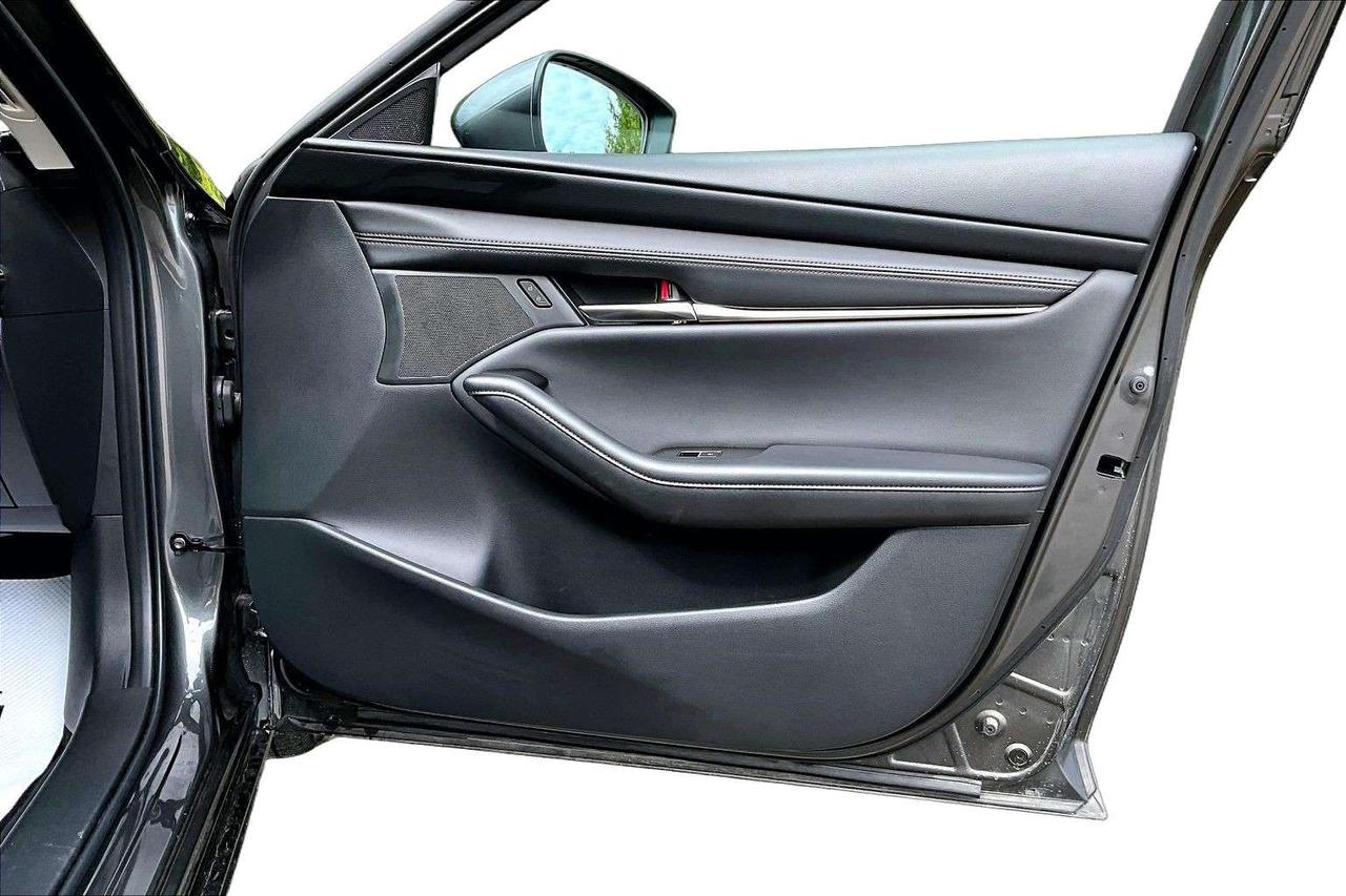 2025 Mazda 3 GS AWD / LEATHER / 1 OWNER Photo