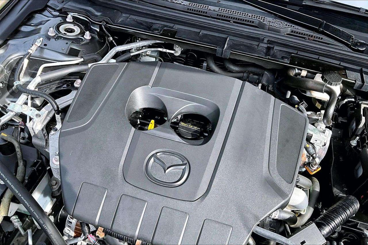 2025 Mazda 3 GS AWD / LEATHER / 1 OWNER Photo