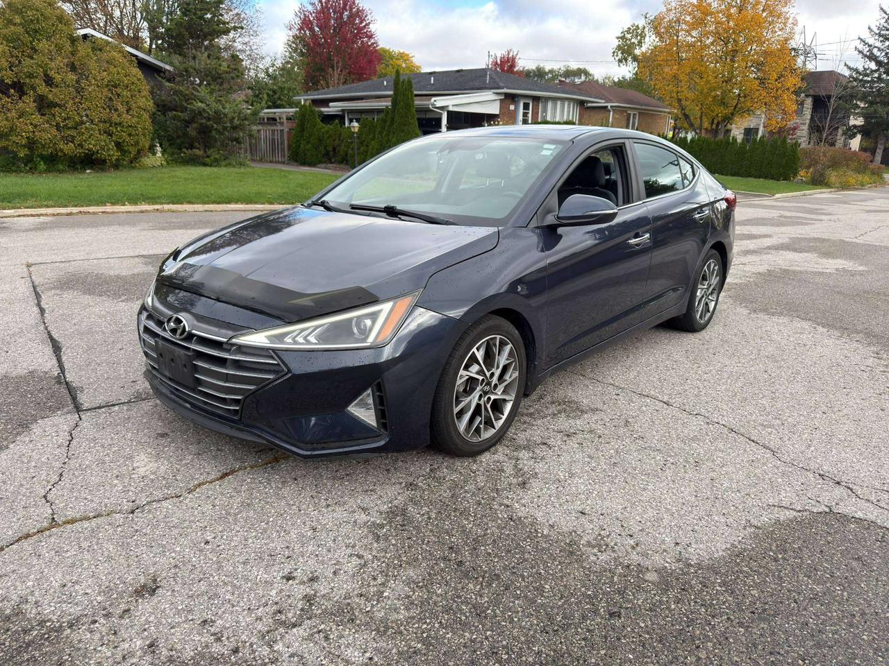 2020 Hyundai Elantra Luxury Photo