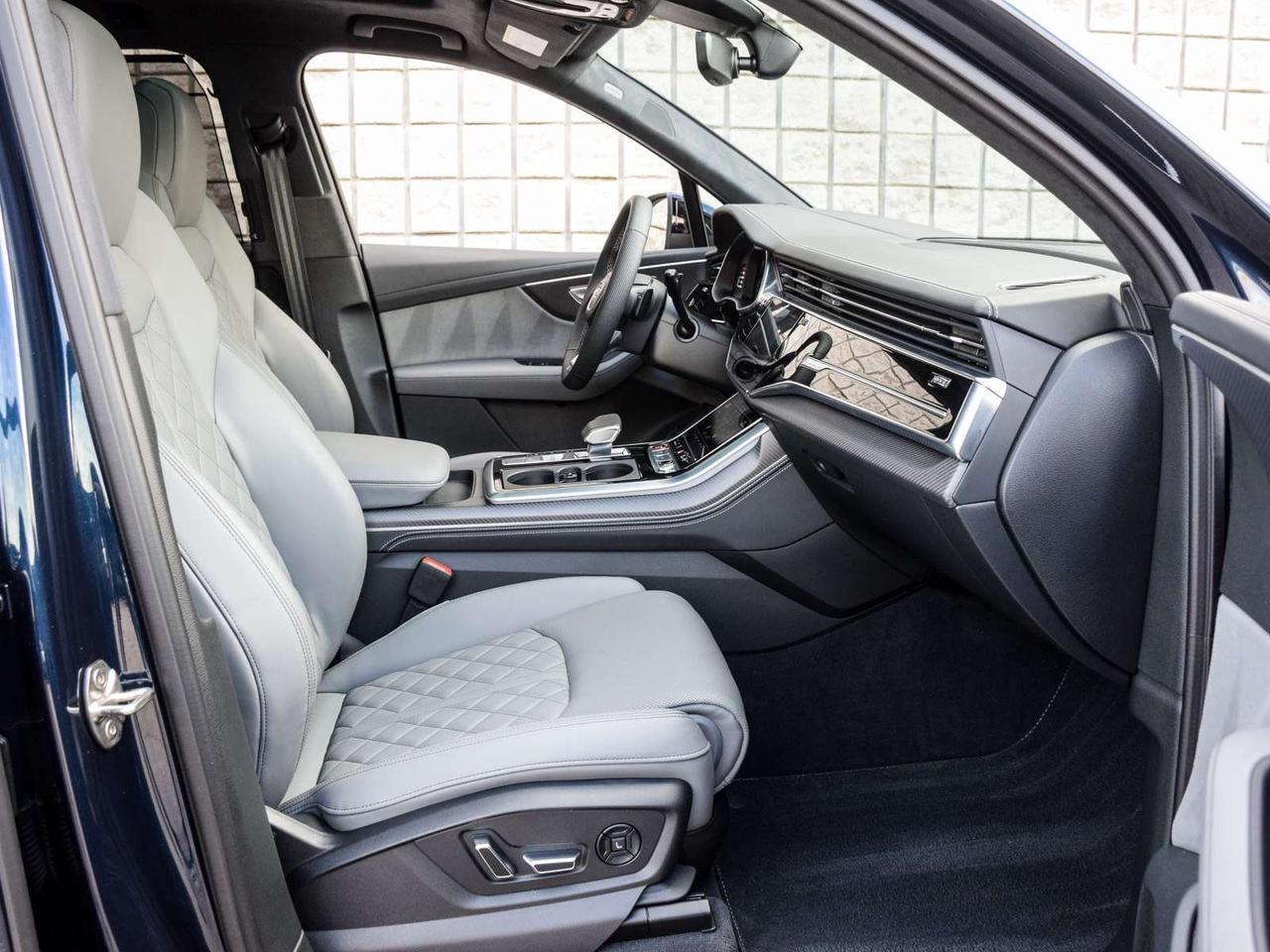 2026 Audi SQ7 4.0T 4dr All-Wheel Drive quattro Sport Utility Photo