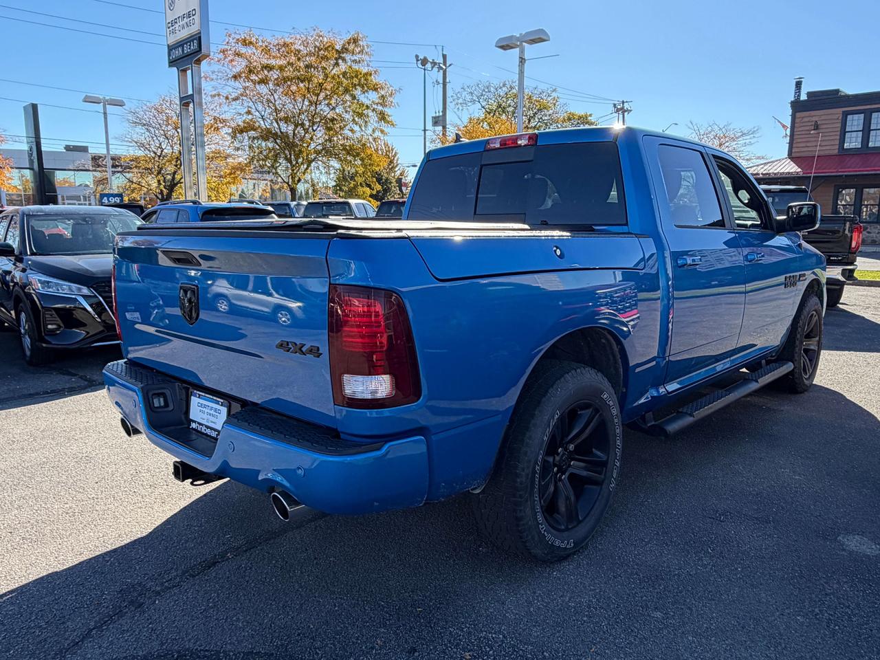 2018 RAM 1500 SPORT Photo3