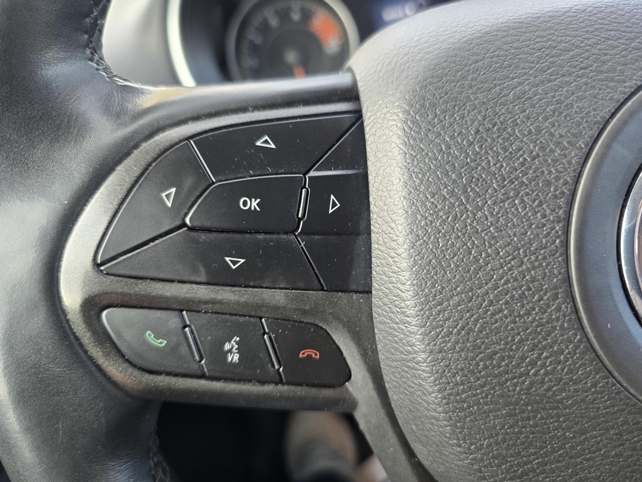 2019 Jeep Cherokee Trailhawk Photo