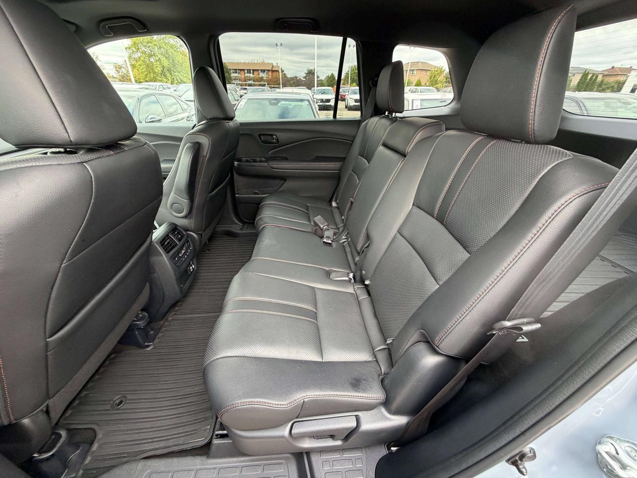 2023 Honda Passport TrailSport   NO CLAIMS   ONE OWNER   LEATHER Photo