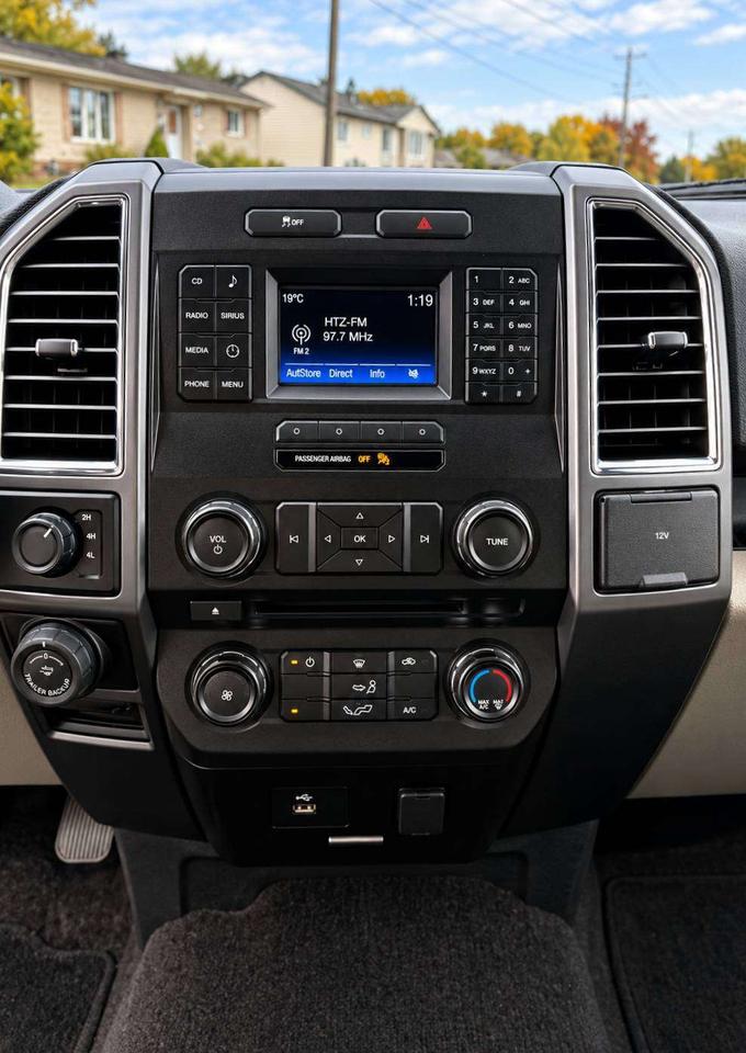 2017 Ford F-150 XLT SuperCab   3.5L Ti-VCT V6   3.73 Axle   6 PSG Photo