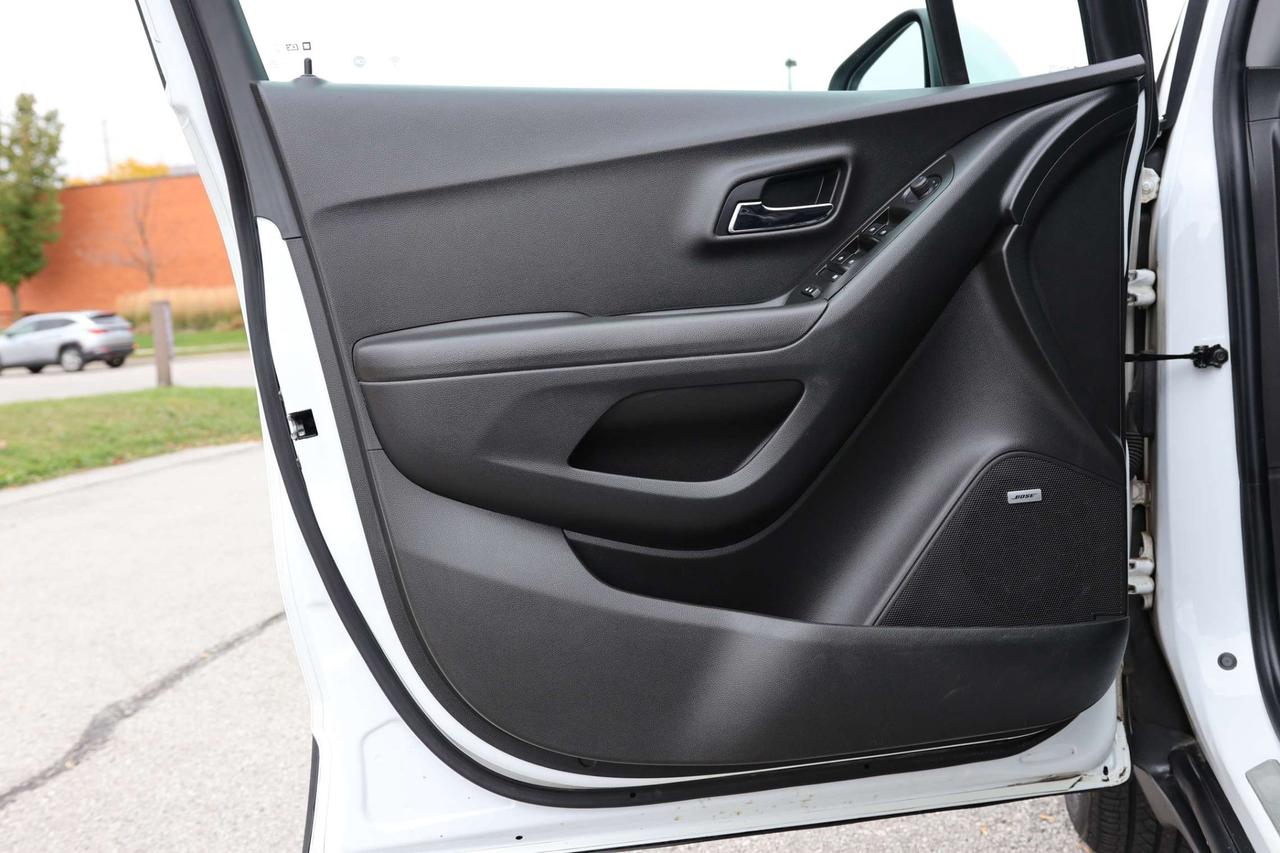 2020 Chevrolet Trax PREMIER-AWD-R STARTER/ADAPT CRUISE/BCAM/BLIS/FCW/LDW/LEATHER/H SEATS/KEYLESS/CARPLAY/SUNROOF Photo