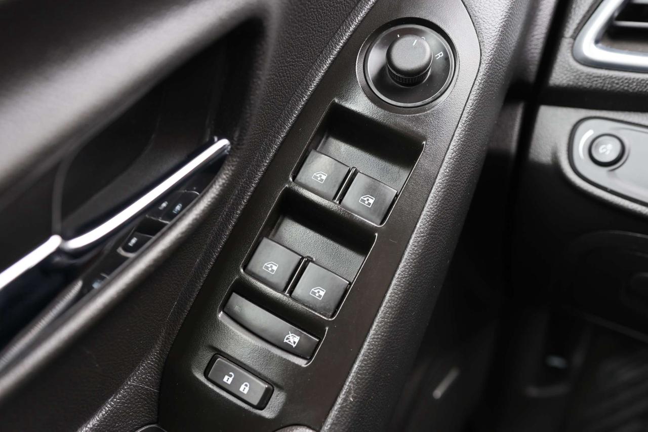 2020 Chevrolet Trax PREMIER-AWD-R STARTER/ADAPT CRUISE/BCAM/BLIS/FCW/LDW/LEATHER/H SEATS/KEYLESS/CARPLAY/SUNROOF Photo