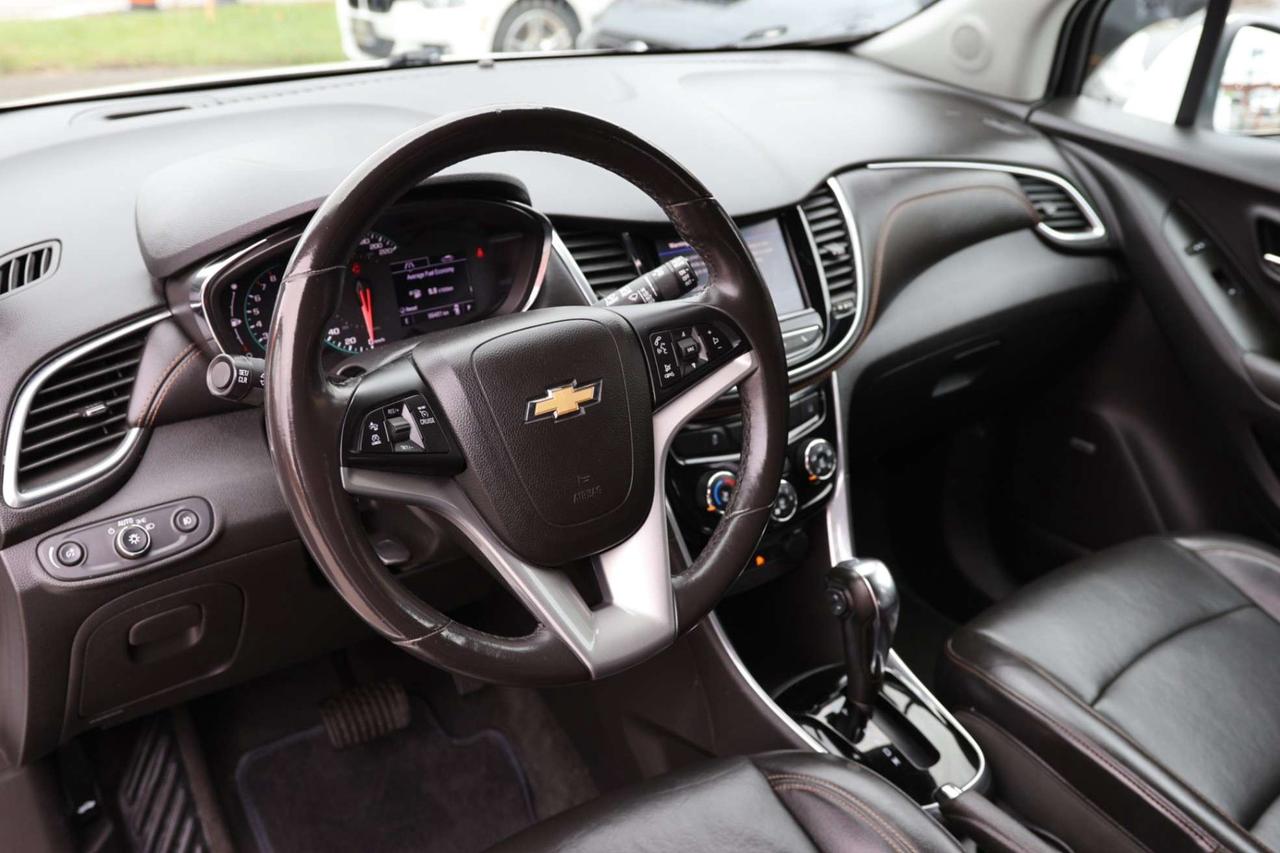 2020 Chevrolet Trax PREMIER-AWD-R STARTER/ADAPT CRUISE/BCAM/BLIS/FCW/LDW/LEATHER/H SEATS/KEYLESS/CARPLAY/SUNROOF Photo