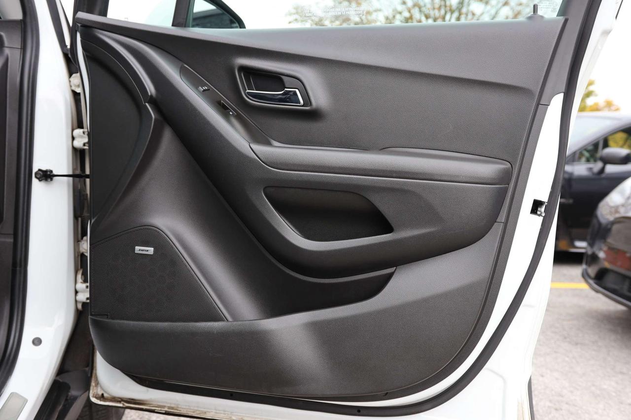 2020 Chevrolet Trax PREMIER-AWD-R STARTER/ADAPT CRUISE/BCAM/BLIS/FCW/LDW/LEATHER/H SEATS/KEYLESS/CARPLAY/SUNROOF Photo