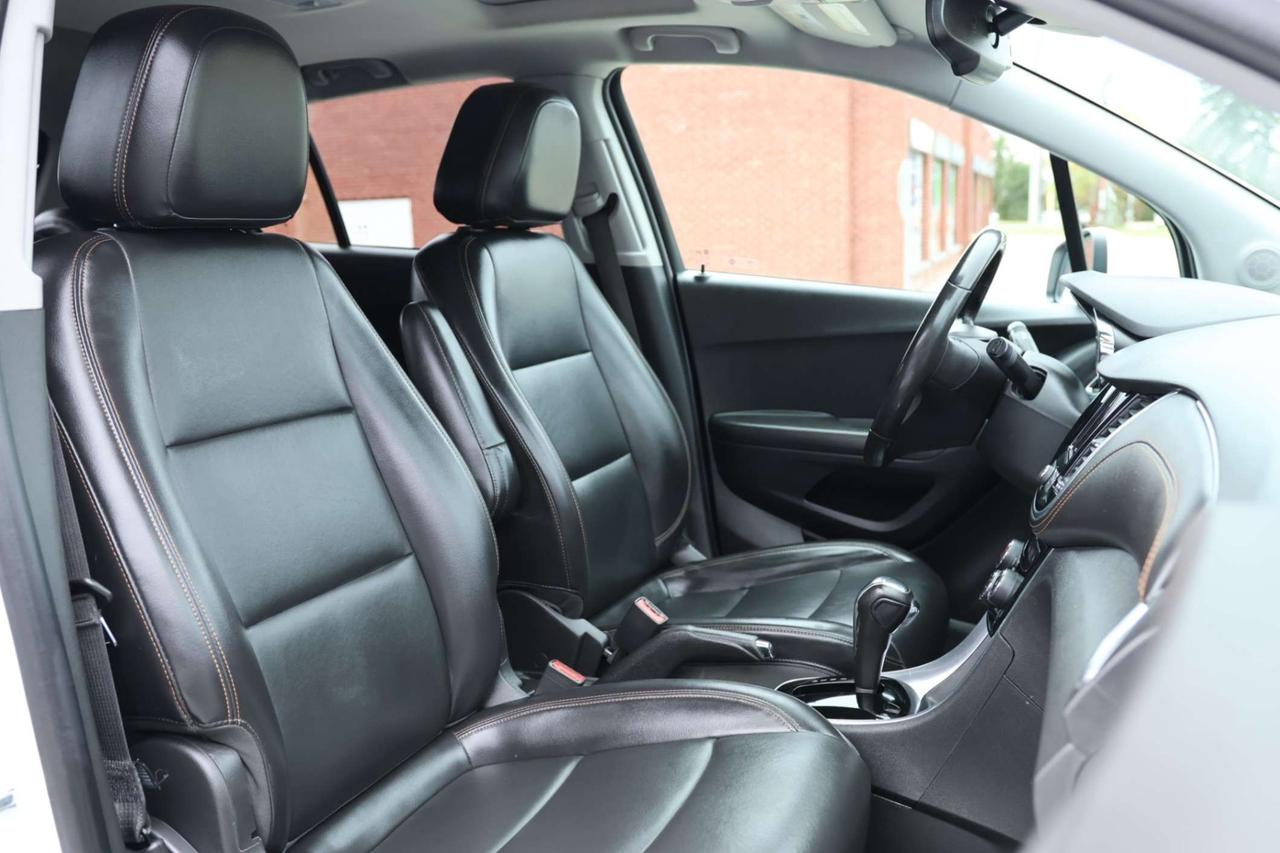 2020 Chevrolet Trax PREMIER-AWD-R STARTER/ADAPT CRUISE/BCAM/BLIS/FCW/LDW/LEATHER/H SEATS/KEYLESS/CARPLAY/SUNROOF Photo
