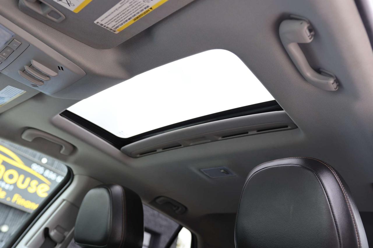 2020 Chevrolet Trax PREMIER-AWD-R STARTER/ADAPT CRUISE/BCAM/BLIS/FCW/LDW/LEATHER/H SEATS/KEYLESS/CARPLAY/SUNROOF Photo