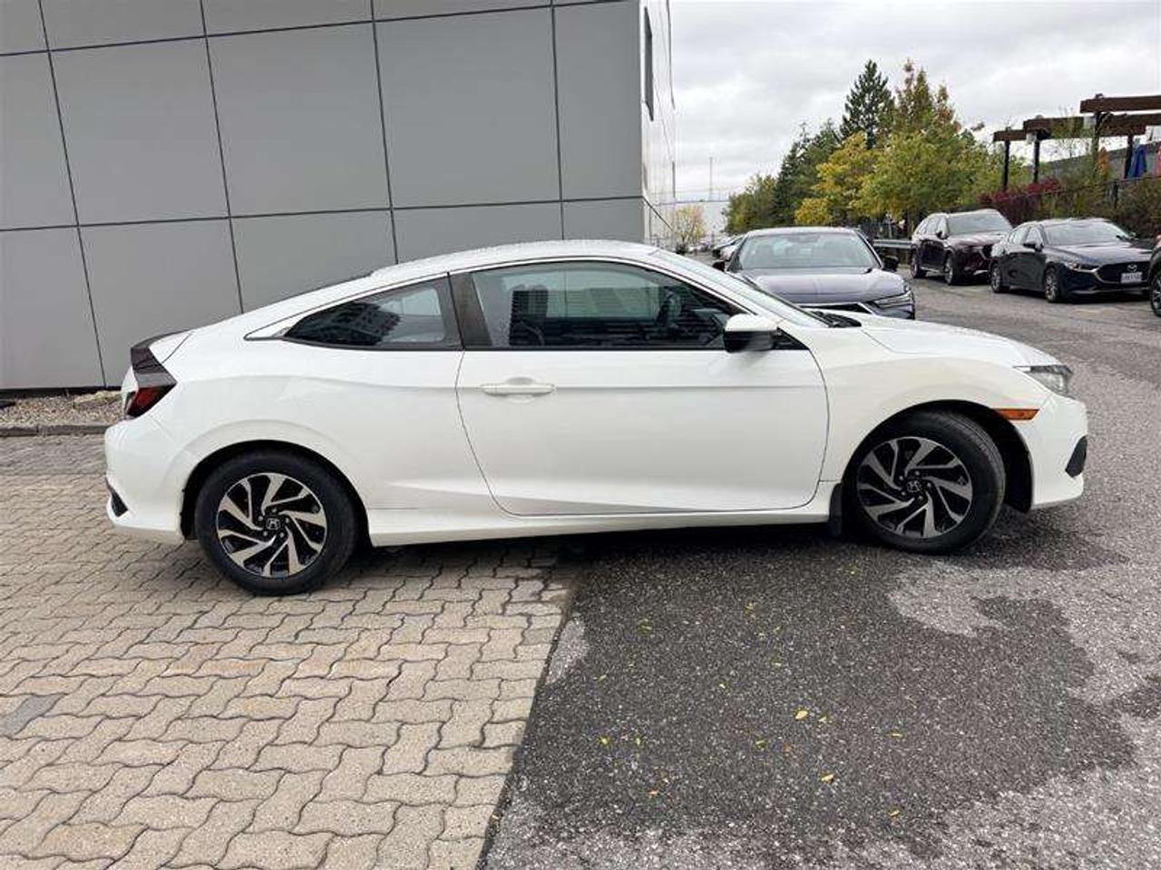 2017 Honda Civic LX CVT   Coupe Photo