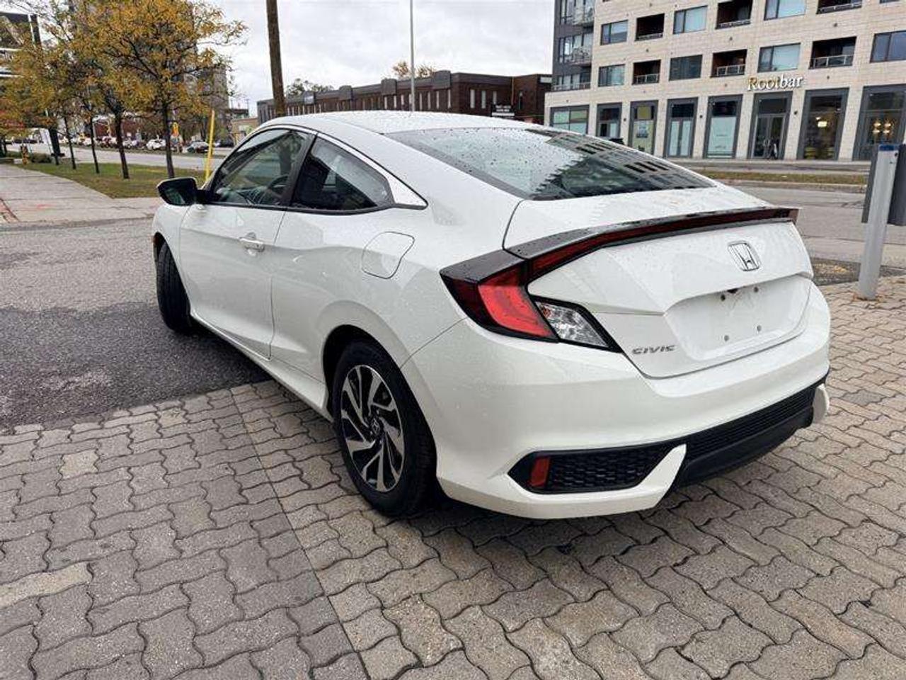 2017 Honda Civic LX CVT   Coupe Photo
