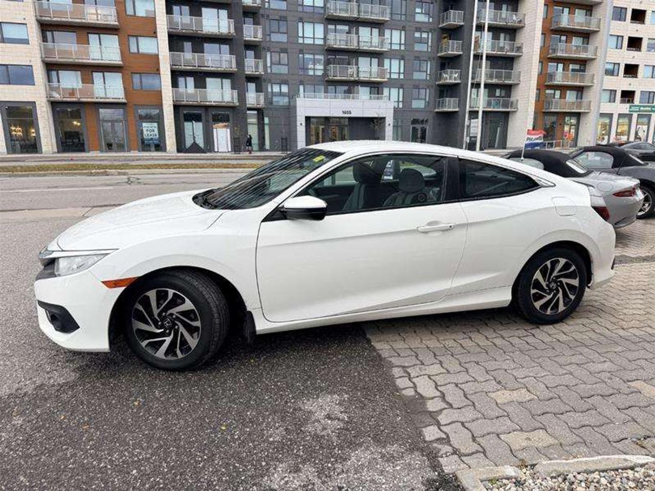 2017 Honda Civic LX CVT   Coupe Photo