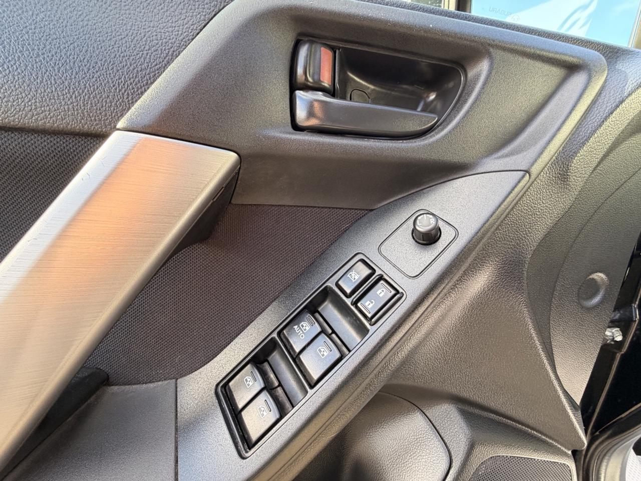 2015 Subaru Forester PREMIUM Photo