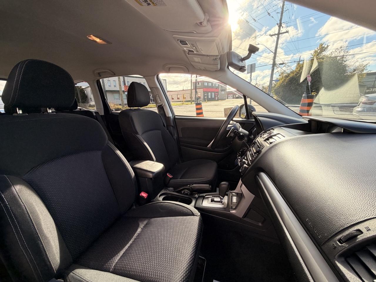2015 Subaru Forester PREMIUM Photo