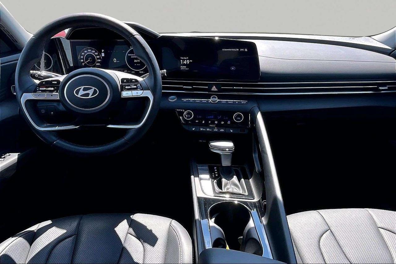 2026 Hyundai Elantra Luxury Hybrid   CarPlay/Android Auto   Navigation Photo3
