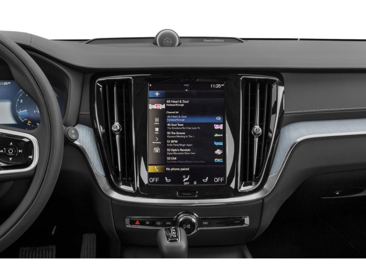 2019 Volvo V60 T6 Momentum 4dr All-Wheel Drive Wagon Photo