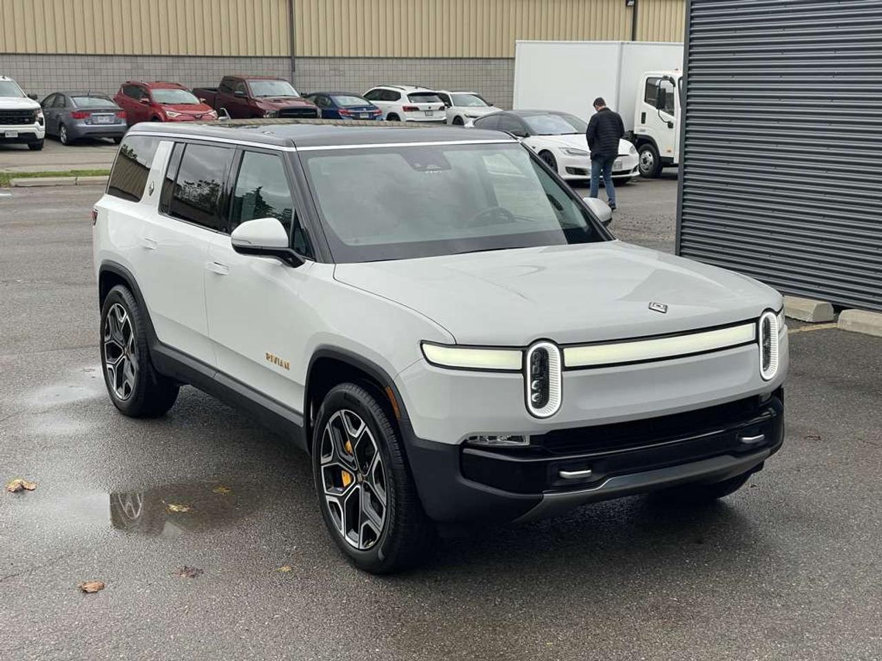2024 Rivian R1S Adventure QUAD PACK   Clean! Photo