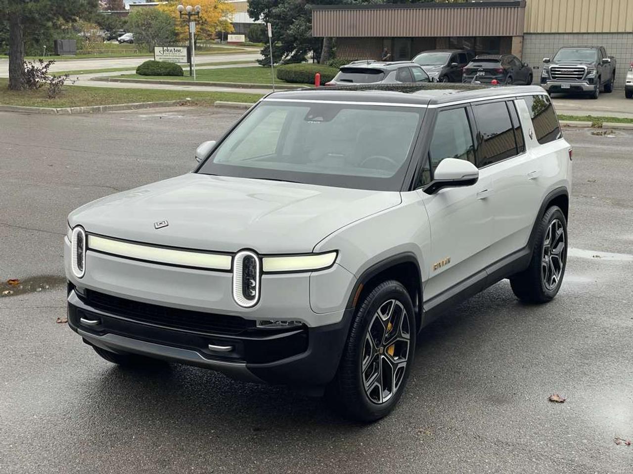 2024 Rivian R1S Adventure QUAD PACK   Clean! Photo