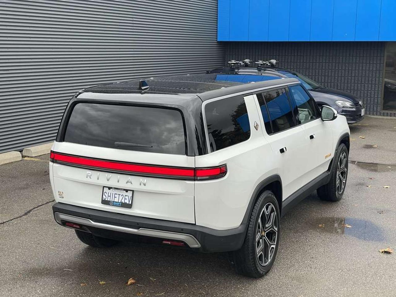 2024 Rivian R1S Adventure QUAD PACK   Clean! Photo