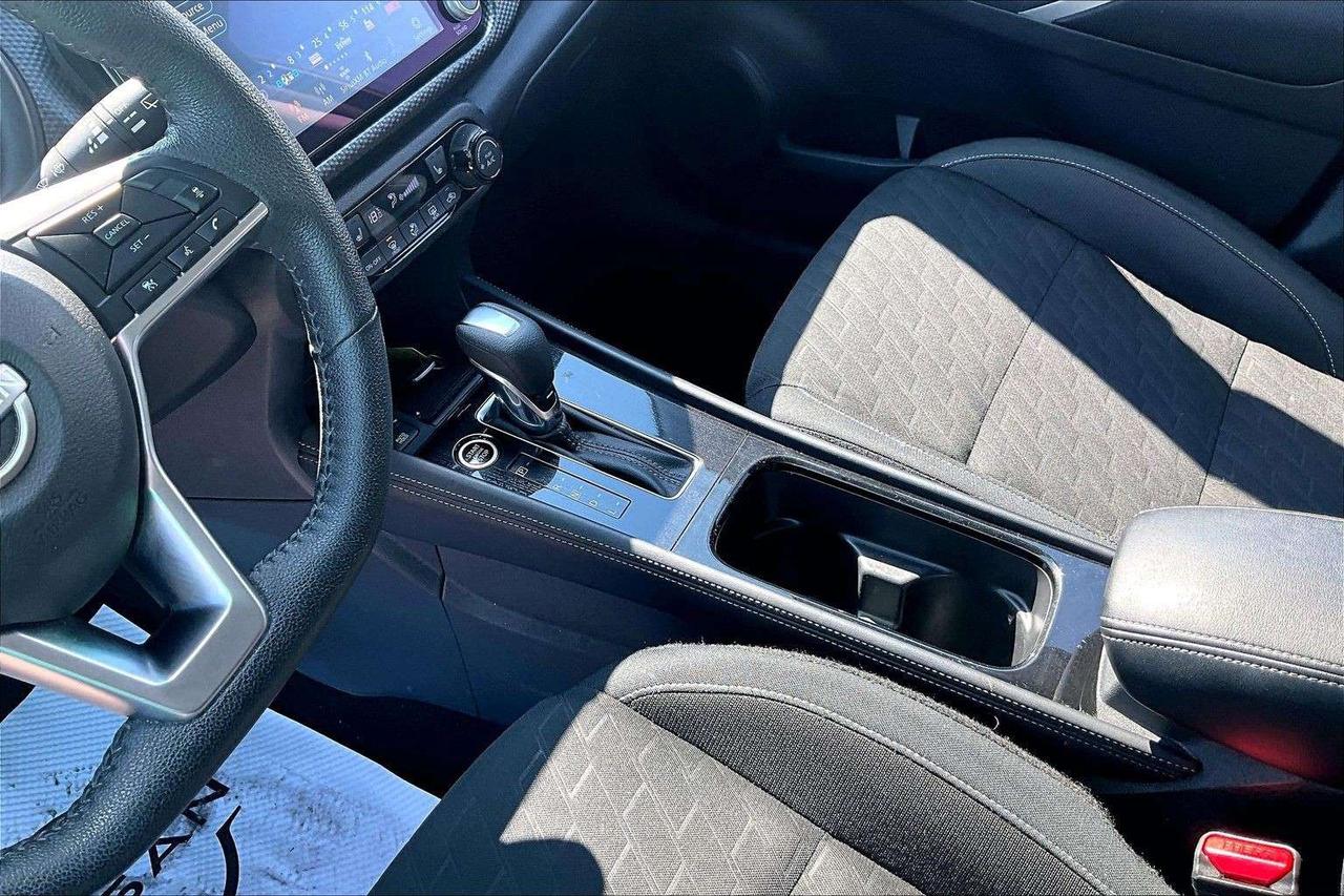 2024 Nissan Kicks SV FWD / FUEL SAVER / APPLE CARPLAY Photo