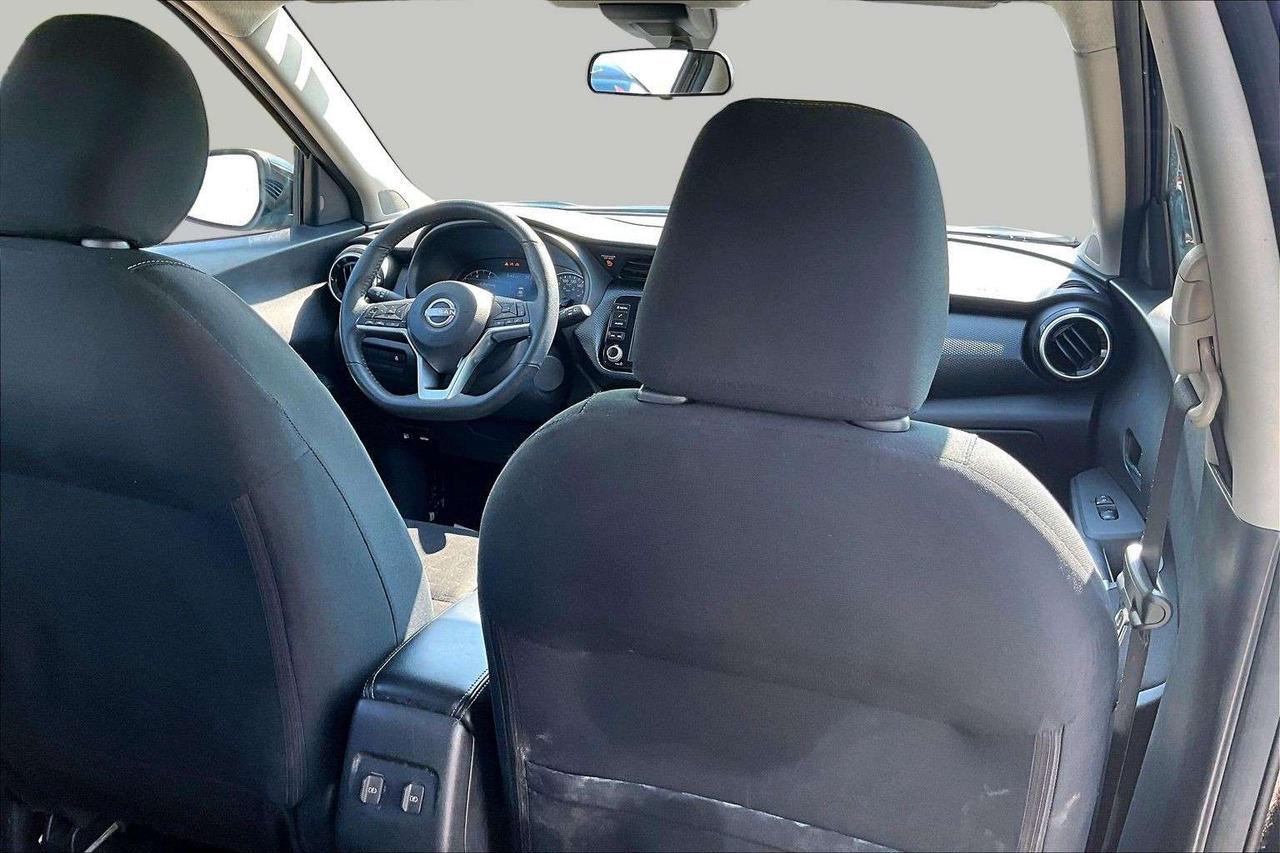 2024 Nissan Kicks SV FWD / FUEL SAVER / APPLE CARPLAY Photo