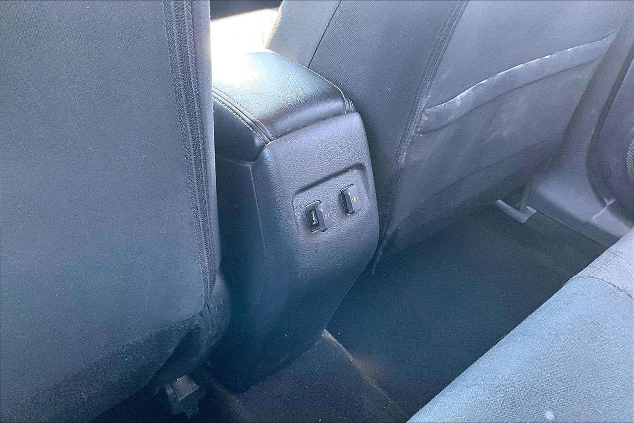 2024 Nissan Kicks SV FWD / FUEL SAVER / APPLE CARPLAY Photo