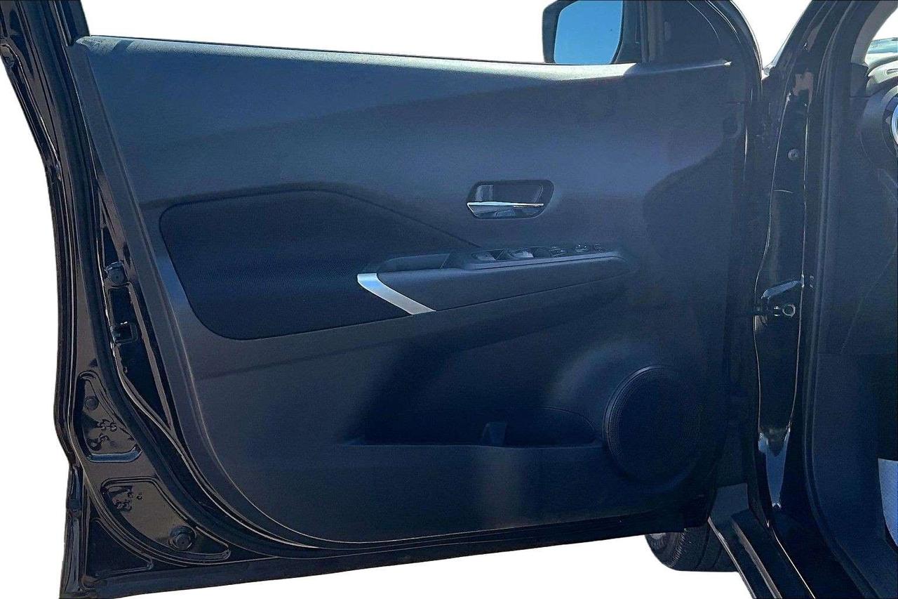 2024 Nissan Kicks SV FWD / FUEL SAVER / APPLE CARPLAY Photo