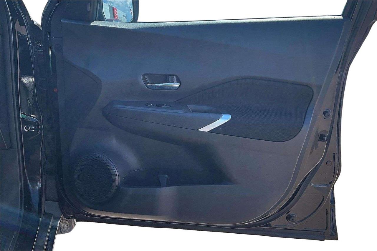 2024 Nissan Kicks SV FWD / FUEL SAVER / APPLE CARPLAY Photo