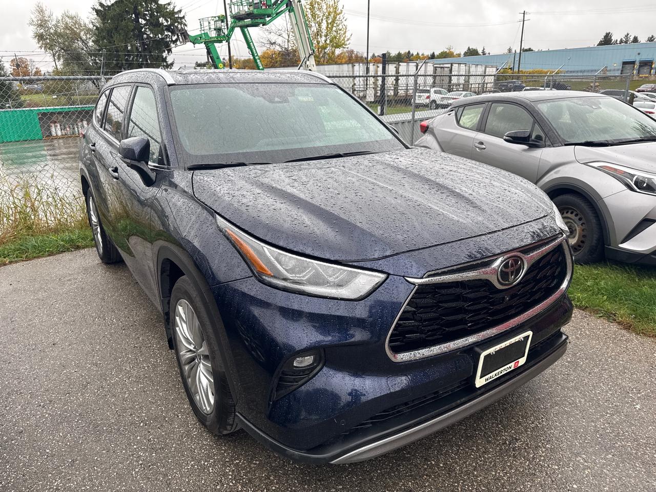 2025 Toyota Highlander Limited 4dr All-Wheel Drive Photo