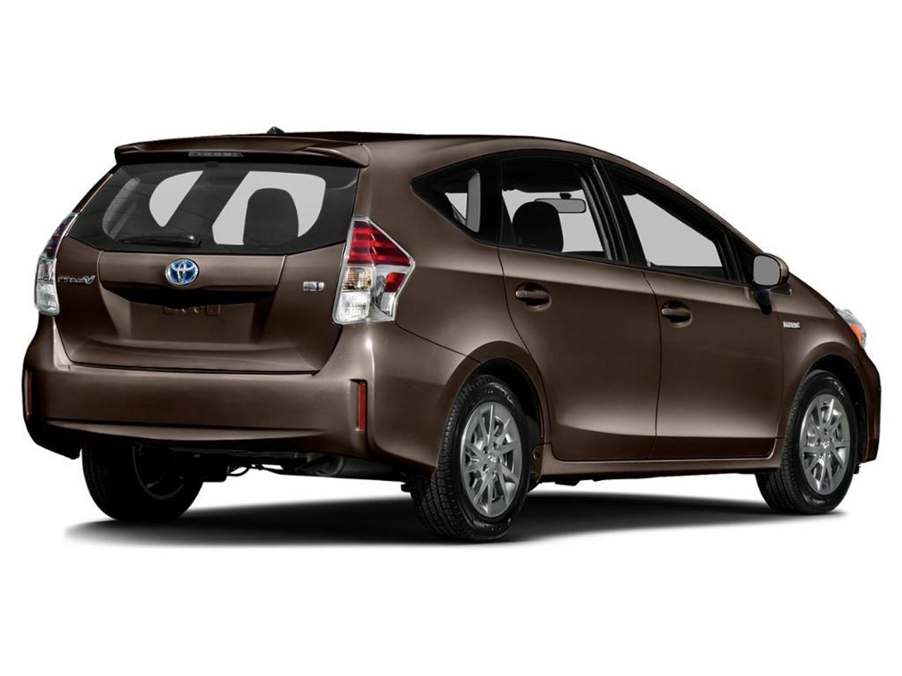 2018 Toyota Prius v Base 5dr Wagon Photo2