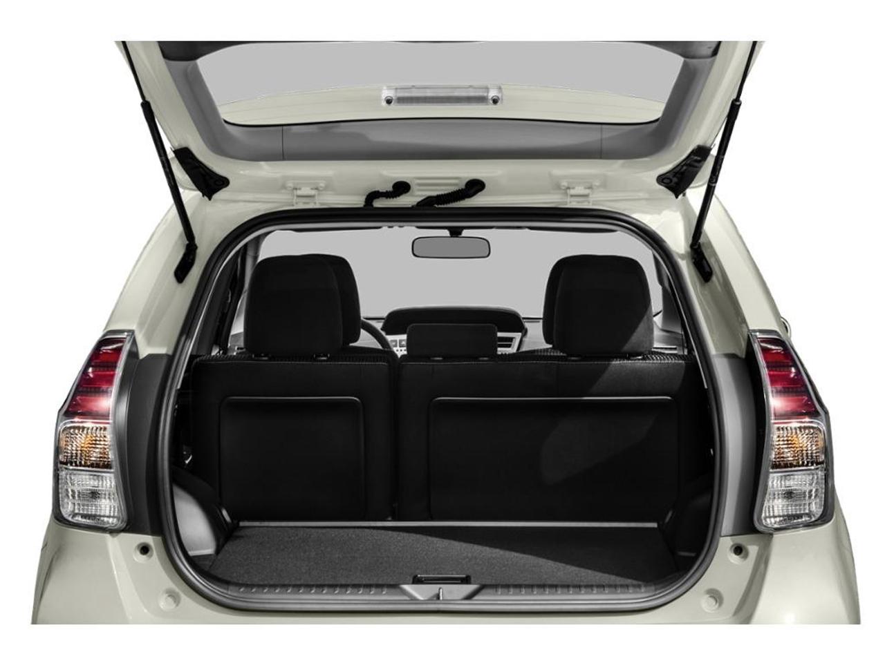 2018 Toyota Prius v Base 5dr Wagon Photo