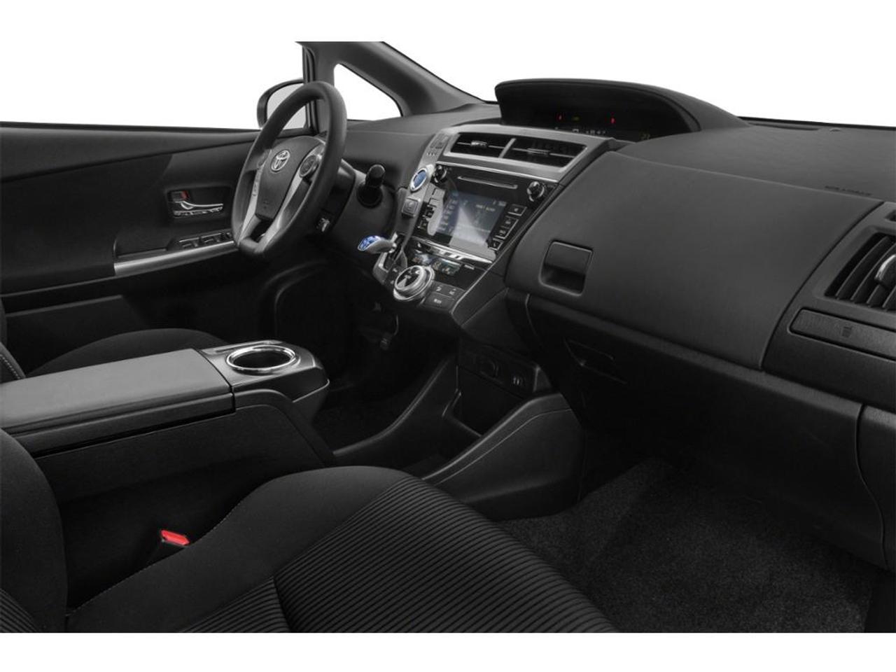 2018 Toyota Prius v Base 5dr Wagon Photo