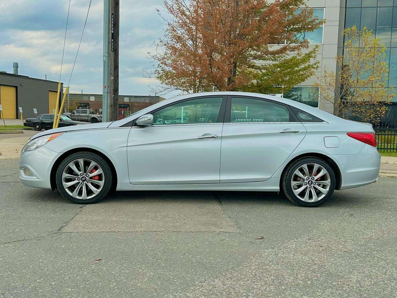 2011 Hyundai Sonata LIMITED Photo