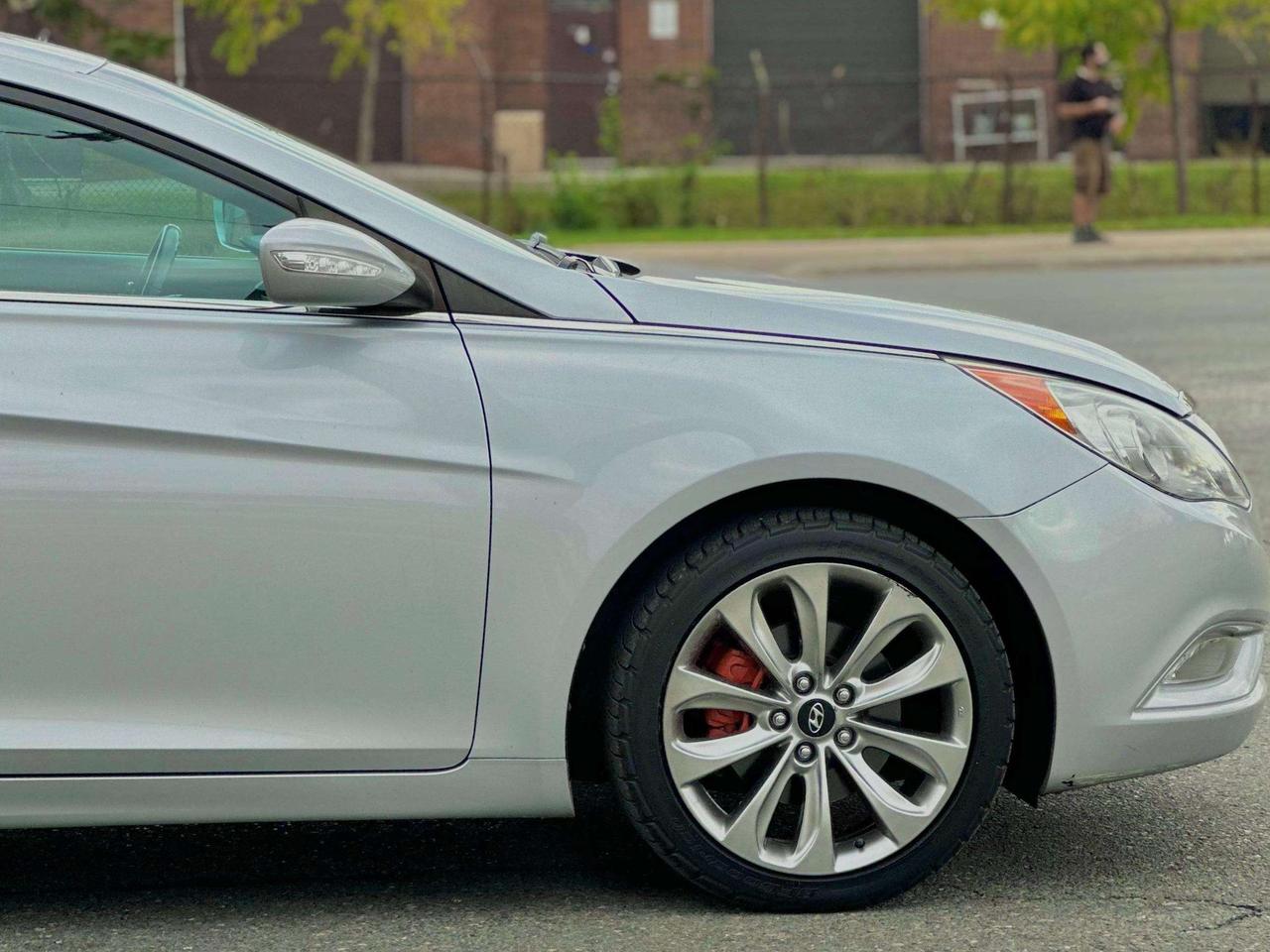 2011 Hyundai Sonata LIMITED Photo