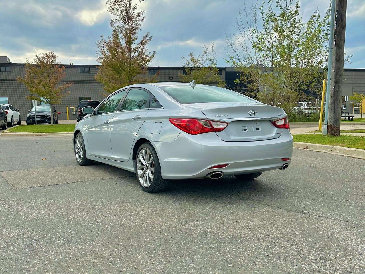 2011 Hyundai Sonata LIMITED Photo
