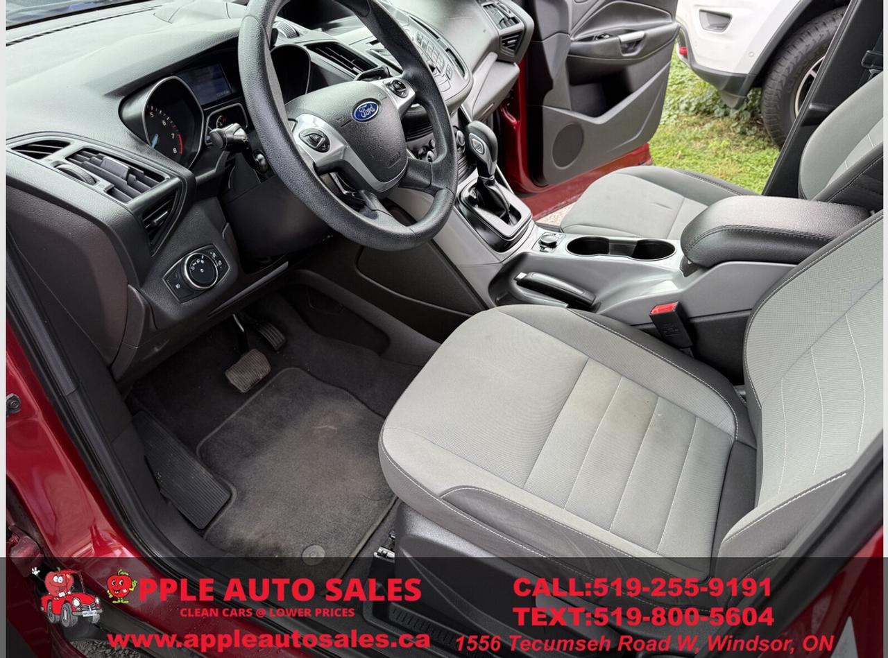 2015 Ford Escape SE Photo