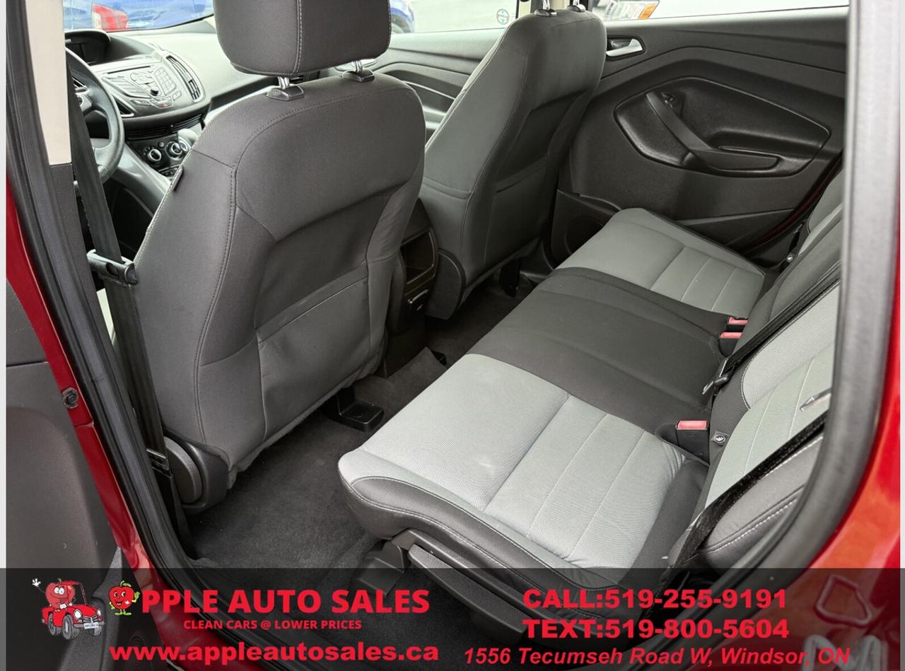 2015 Ford Escape SE Photo