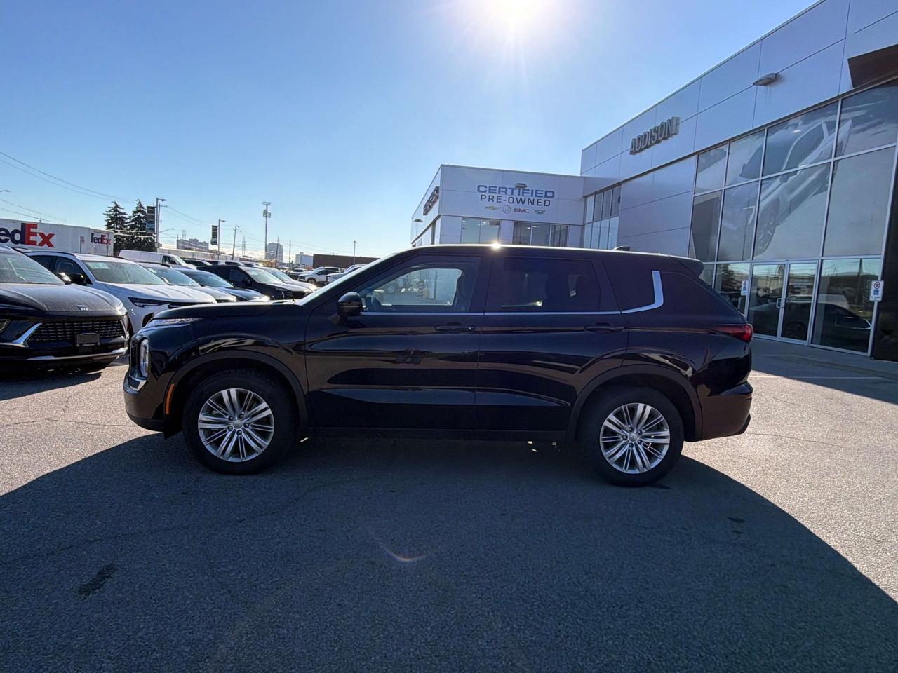 2024 Mitsubishi Outlander ES AWD 2,035 km's Photo