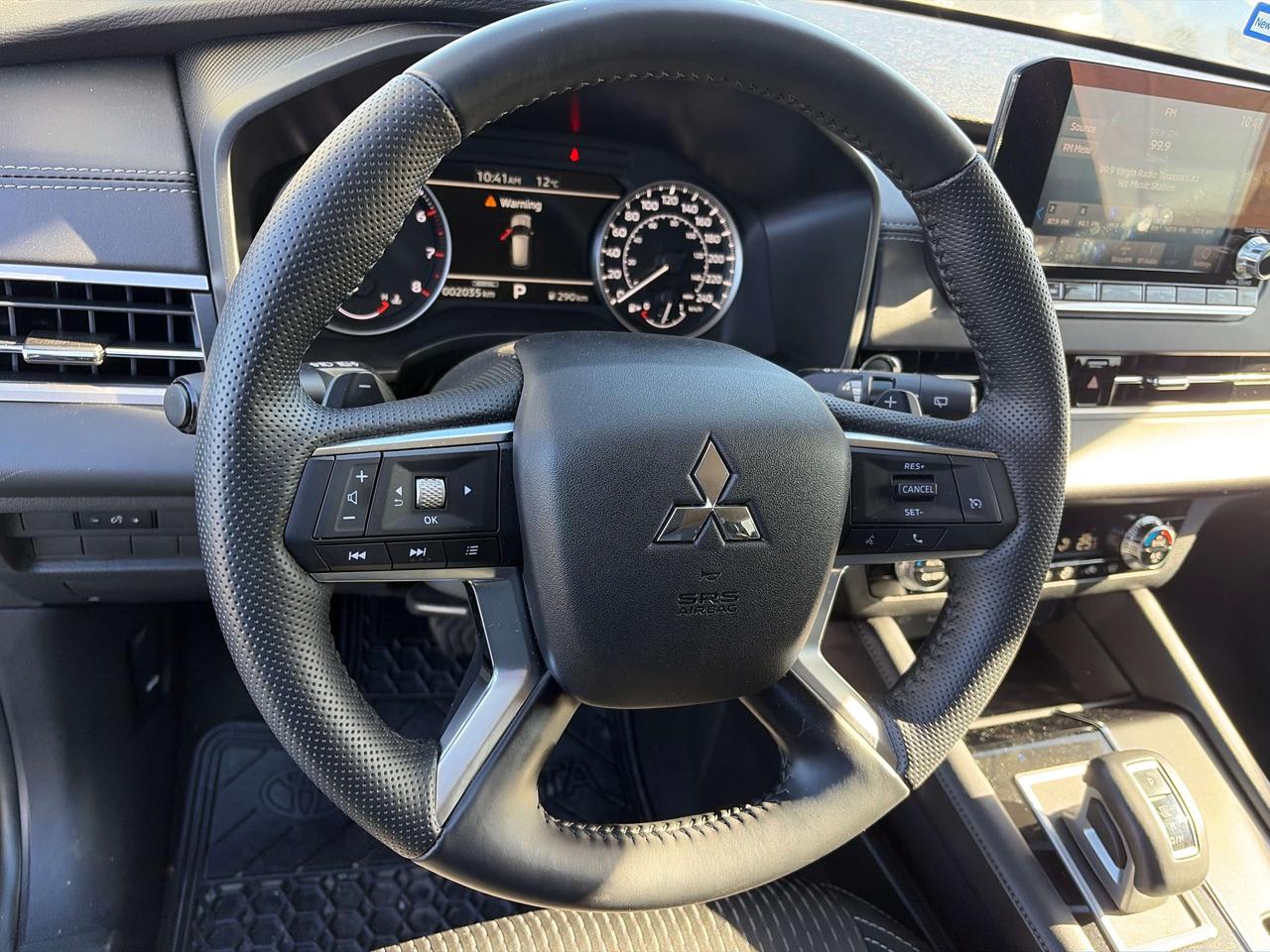 2024 Mitsubishi Outlander ES AWD 2,035 km's Photo
