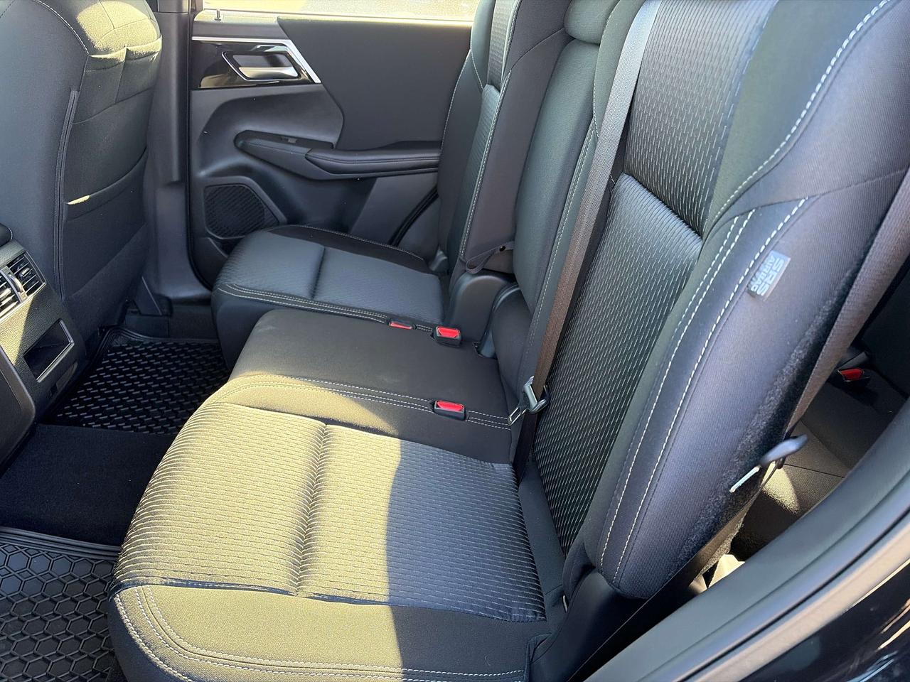 2024 Mitsubishi Outlander ES AWD 2,035 km's Photo