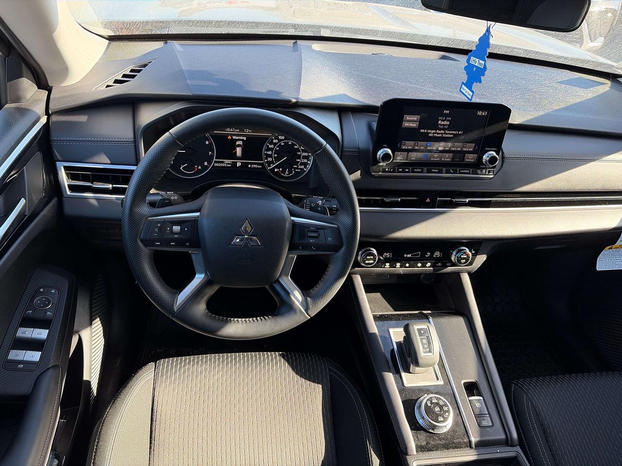 2024 Mitsubishi Outlander ES AWD 2,035 km's Photo