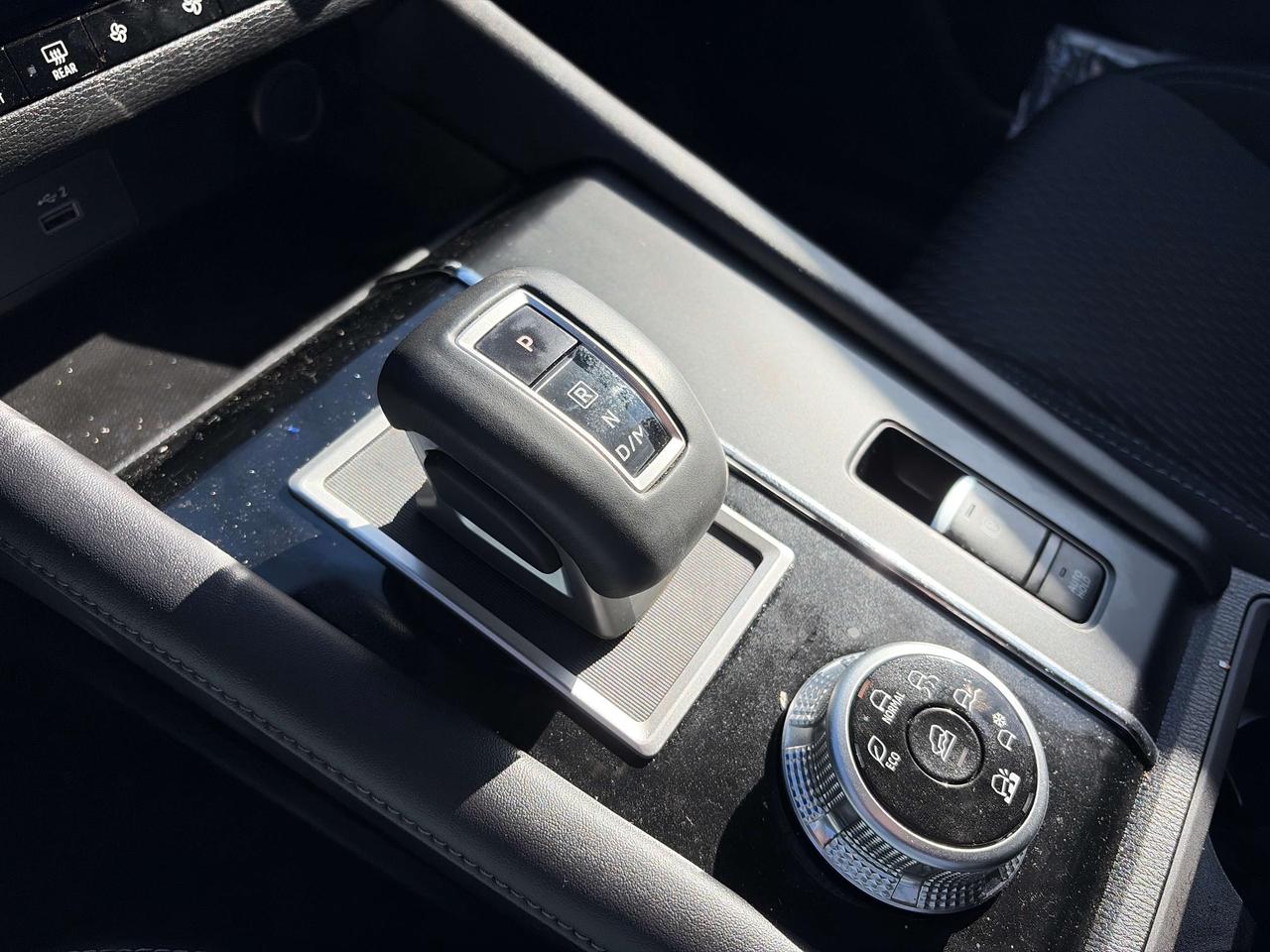 2024 Mitsubishi Outlander ES AWD 2,035 km's Photo