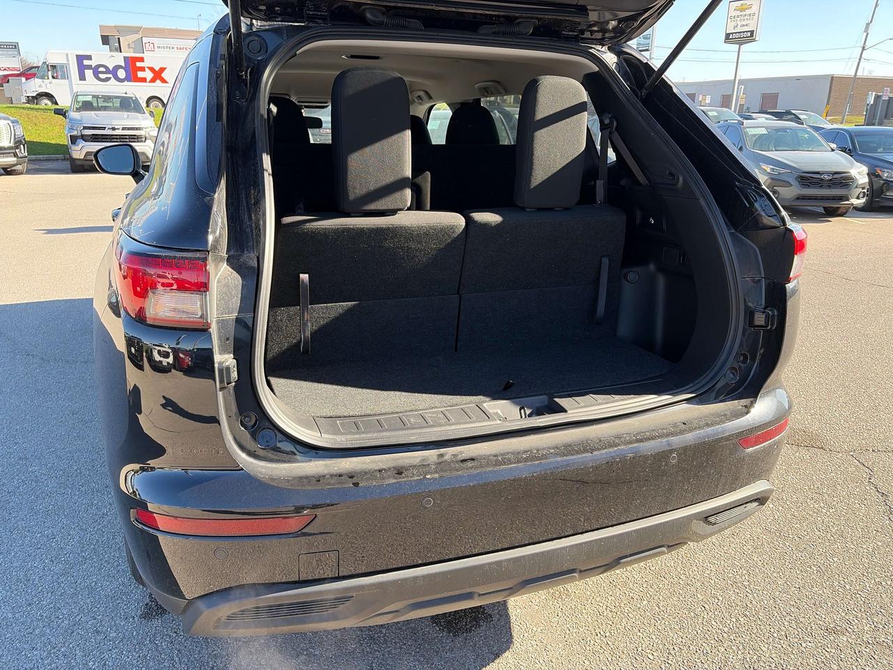 2024 Mitsubishi Outlander ES AWD 2,035 km's Photo