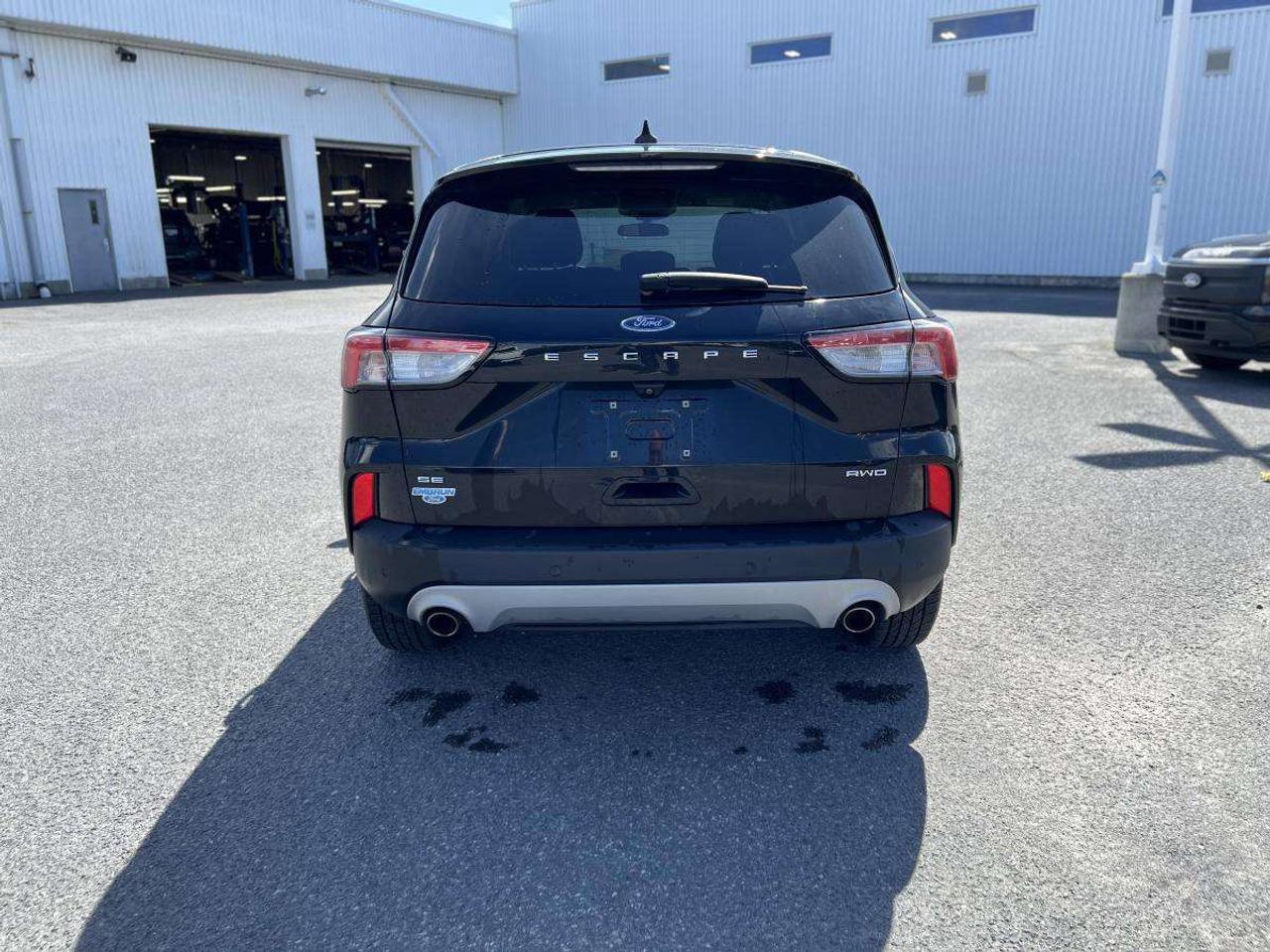 2022 Ford Escape SE AWD Photo