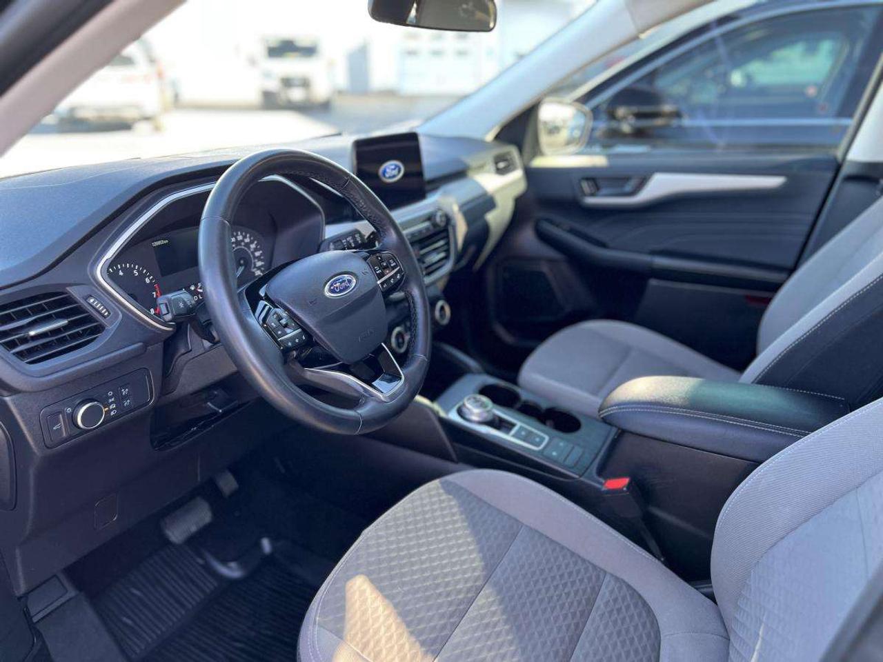 2022 Ford Escape SE AWD Photo