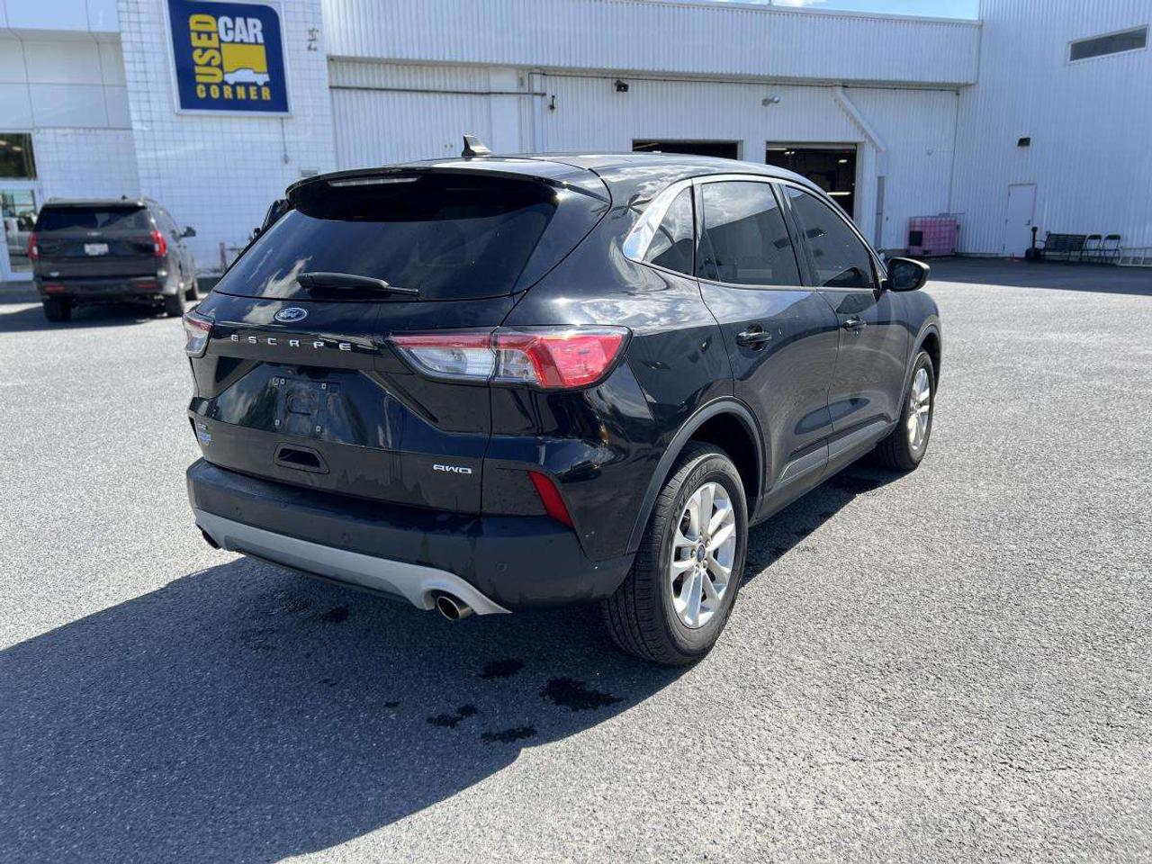2022 Ford Escape SE AWD Photo
